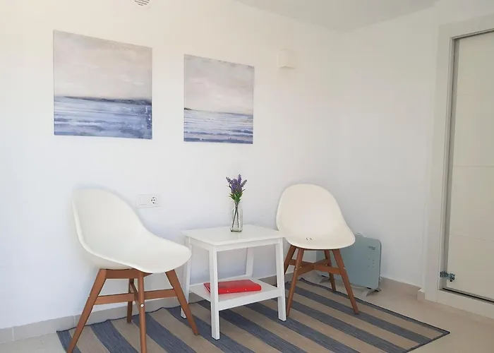 Renovierte Villa mit privatem Pool fußläufig zum Meer